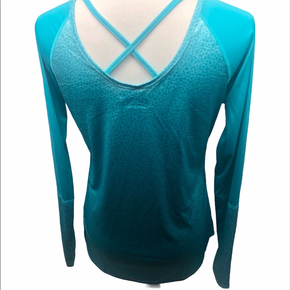 Columbia Women's Blue Long Sleeve Omni Shade Shirt Size US Medium - Picture 2 of 8